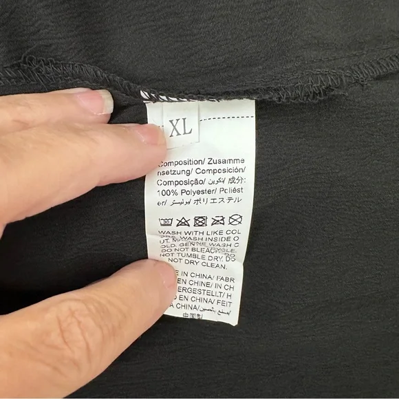 Black flutter sleeve shift style dress NWT! Size XL - Picture 8 of 8